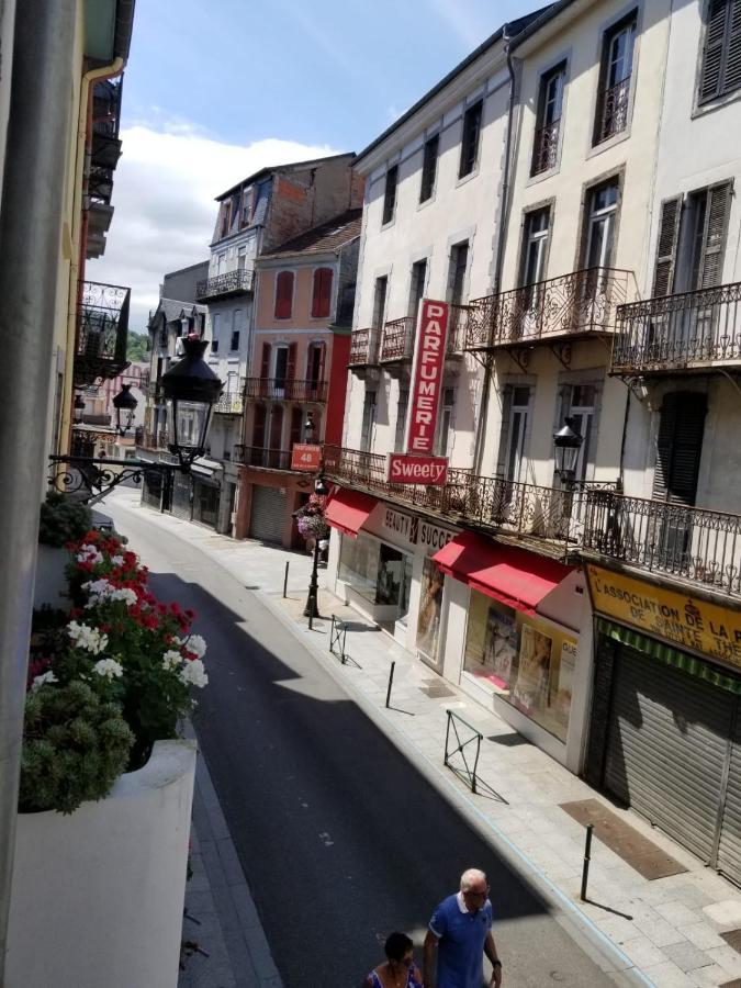 Superbe T3 Avec Parking Et Terrasse En Plein Centre-Ville Lourdes Exterior photo