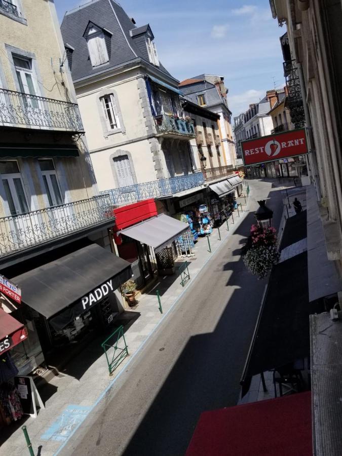 Superbe T3 Avec Parking Et Terrasse En Plein Centre-Ville Lourdes Exterior photo